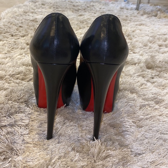 Heels - Picture 5 of 12